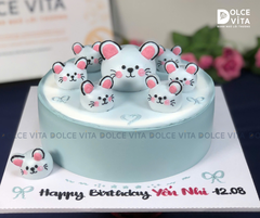 [1804] (190) Bánh Kem Tạo Hình Chú Chuột – Trung Tâm Nổi Bật, Bao Quanh Đáng Yêu