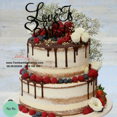 Bánh cưới trần (semi naked/ naked wedding cakes)