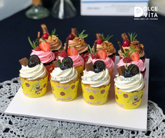 [312] Set 12 cupcake trang trí kem và dâu tây đẹp mắt
