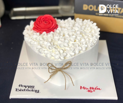 126 (90-120-160-180) Bánh trái tim hoa hồng đỏ