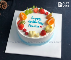 370 Berry Cake (bánh kem sữa tươi nhân mứt dâu tằm)