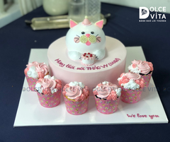 525 (90) Bánh tạo hình mèo và cupcake cho thôi nôi bé