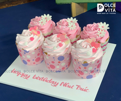[2966] Cupcake trang trí hoa kem theo tone màu.