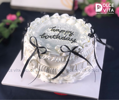 [2115] Bánh kem phong cách nữ tính tông trắng với trang trí nơ