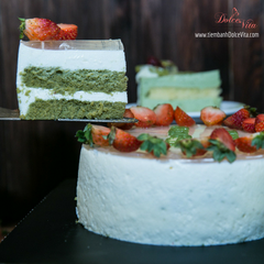 210 (100) Bánh mousse trà xanh chanh vẽ chibi người