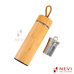 bình giữ nhiệt vỏ tre có quai xách dây dù và có rọ pha trà cung cấp bởi Quà tặng Nevi