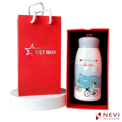 quà tặng bình giữ nhiệt inox 304, in ấn độc đáo, có hộp xách, cung cấp bởi Quà tặng Nevi