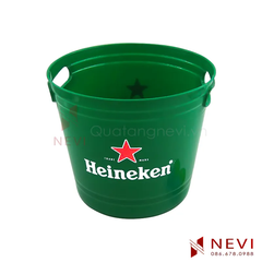 xô đá nhựa màu xanh lá cây in logo bởi quà tặng nevi