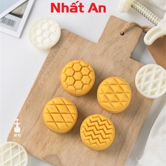 Khuôn Trung Thu 4 mặt họa tiết kẻ sọc 75gr