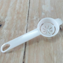 Tách trứng nhựa