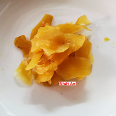 Mứt gừng vàng cắt lát ướt bánh trung thu