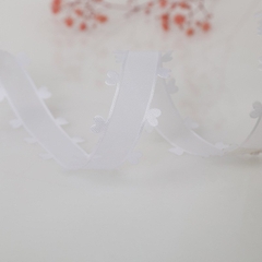 Ruy băng trái ti màu trắng