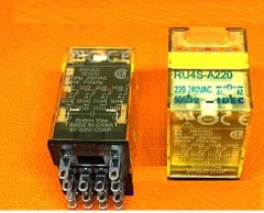 Relay trung gian IDEC RU4S-A220