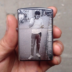Zippo Mỹ in ảnh chân dung của chính bạn