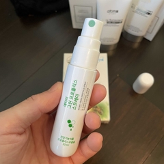 1 chai Xịt kháng vi khuẩn khoang miệng chiết xuất từ keo ong xanh Brazil chứa chất kháng khuẩn tự nhiên artephylline C giúp ngăn hôi miệng, hơi thở thơm mát, giảm viêm họng và ho khang (30 ml x 1 chai) - Atomy Green Propolis Spray - 애터미 그린 프로폴리스 스프레이 - Атоми Зеленый спрей с прополисом