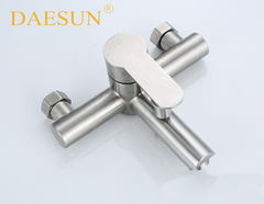 SEN TẮM VÒI NÓNG LẠNH DAESUN- DS 218