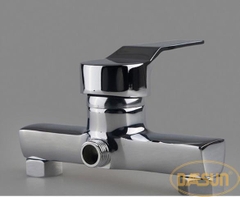 SEN TẮM CÂY NÓNG LẠNH DAESUN DS 111