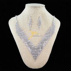 Trang sức cô dâu Diamond Triangle