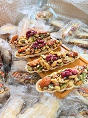 Bánh thuyền mix hạt ( hộp 120gr )