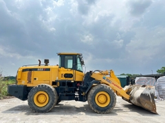 Máy xúc lật cũ 3 m3 Changlin 955