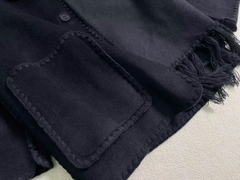 Cape dạ TOTEME choàng kèm khăn viền trắng tua rua