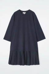 Váy COS suông tay lỡ cổ tròn xếp ly navy