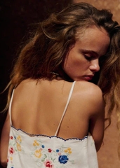 Áo 2 dây Sezane trắng thêu hoa (croptop Sezane Kory)