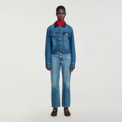 ÁO KHOÁC DENIM VỚI CỔ ÁO BẰNG DA