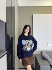 Áo len WHOAU cổ tròn len wool 2 màu hoạ tiết gấu thêu Freesize