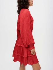 Váy satin xếp ly mềm