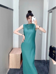 Váy sát nách COS ly dập suông daì
