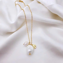 Dây chuyền Tory Burch ngọc trai kèm logo