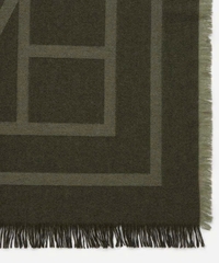 Khăn len cashmere họa tiết Monogram