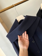 Áo khoác dạ ép COS khăn cổ tua
