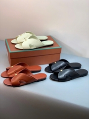 Loro Piana Vera Leather mule flat sandals