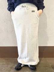 Chân váy nỉ GAP dáng midi