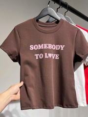T-shirt Mo&Co chữ Somebody to love 3 màu