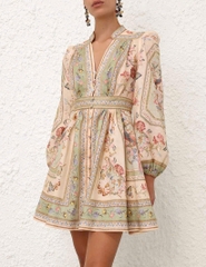 VÁY NGẮN ROSELIGHT CỔ CHỮ V XẺ SÂU