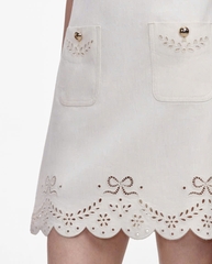 Váy ngắn màu kem denim có thêu