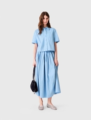 ÁO SƠ MI MAJE COTTON NGẮN TAY ĐÍNH ĐÁ