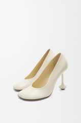 Toy pump LOEWE in goatskin