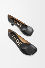 Toy pump LOEWE in goatskin
