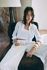 Sơ mi Zara linen trắng cổ đức
