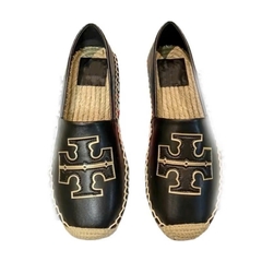 Slip on Tory Burch da sần logo nổi 2 màu