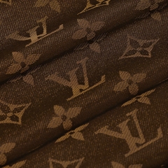 Khăn Choàng Monogram Shine