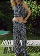 Set Zara màu loang đen trắng áo croptop  quần suông dài