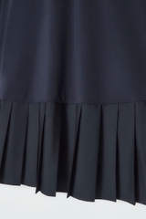 Váy COS suông tay lỡ cổ tròn xếp ly navy