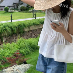 Top lụa đũi trắng Massimo Dutti dư xịn sát sách ly chìm