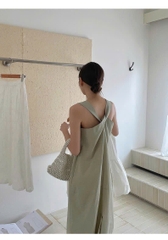 Váy suông 2 dây bản to The Mind xoắn lưng Freesize 3 màu