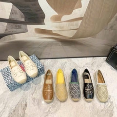 Slip on Tory Burch da sần logo nổi 2 màu